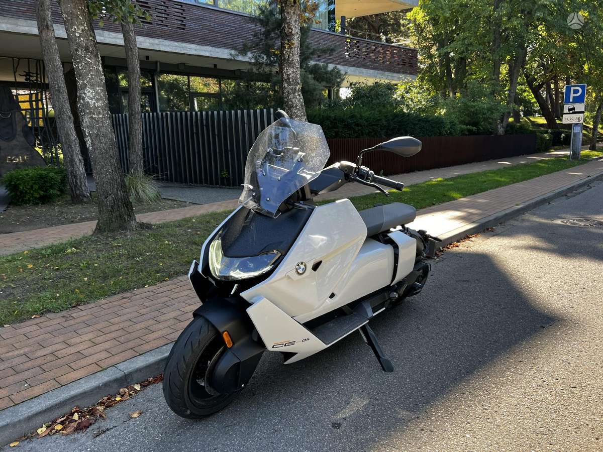 BMW CE 04, мотороллеры / мопеды