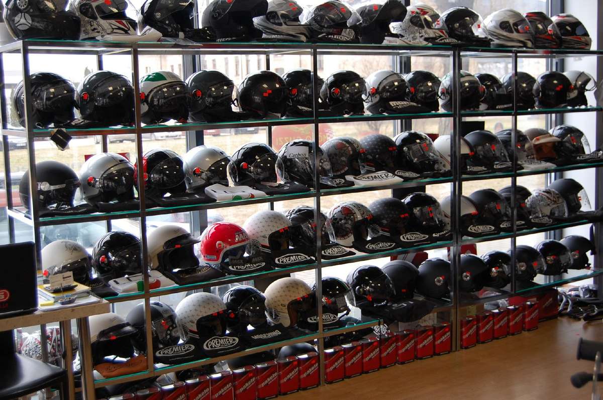 Piaggio ONE, scooters / mopeds