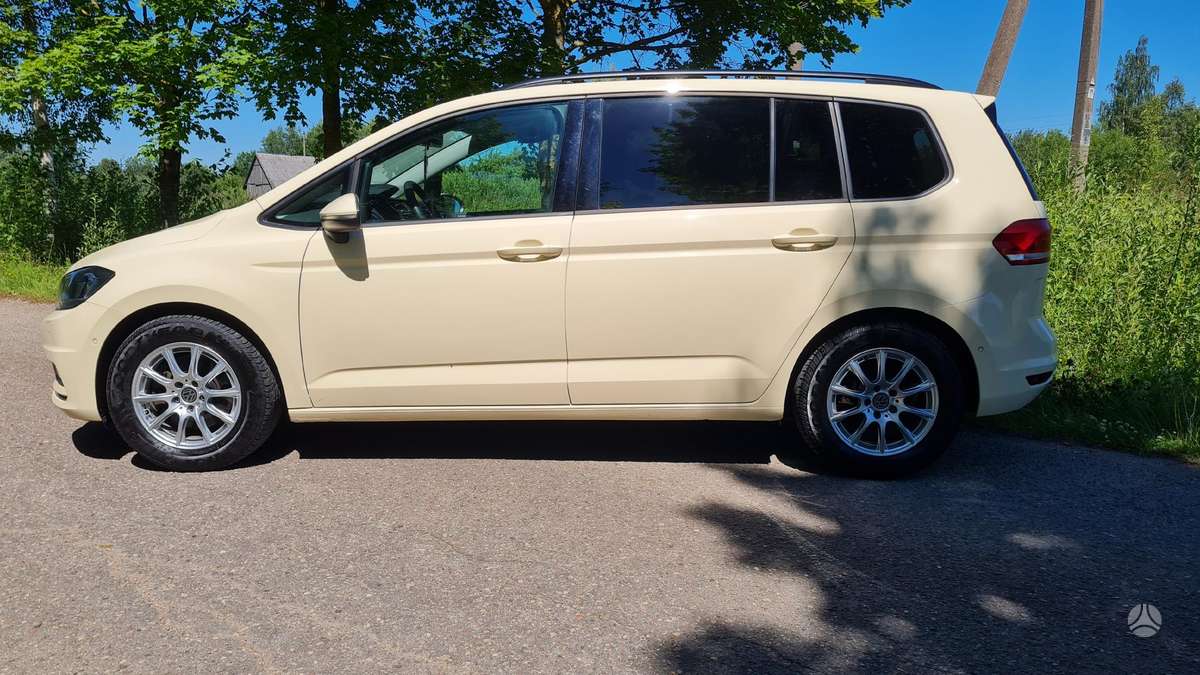 Volkswagen Touran - 5