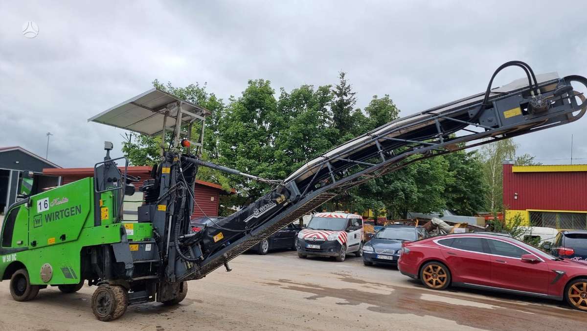 Wirtgen W50 DC, paving machinery