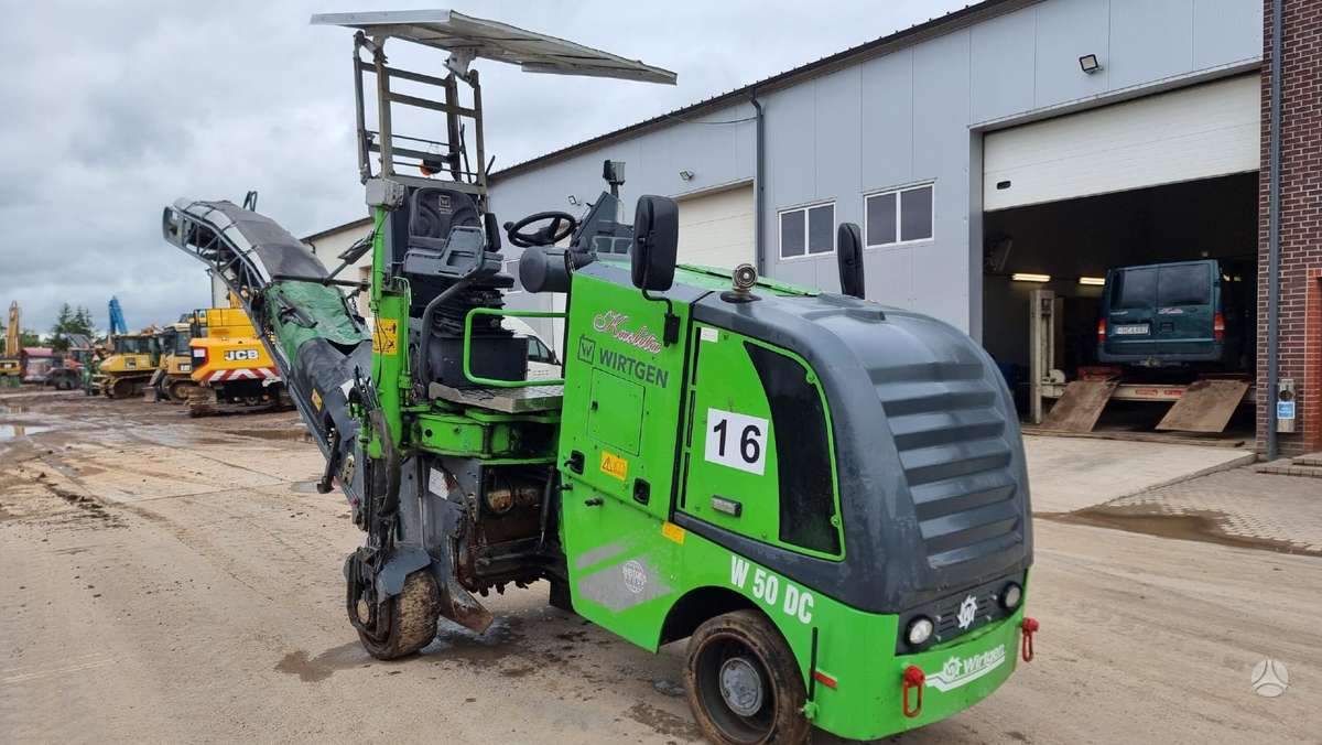 Wirtgen W50 DC, paving machinery