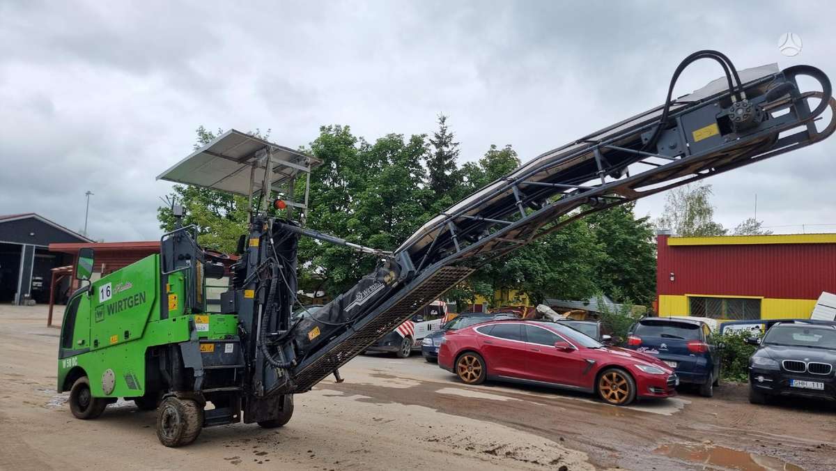 Wirtgen W50 DC, paving machinery