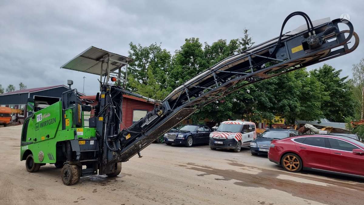 Wirtgen W50 DC, paving machinery