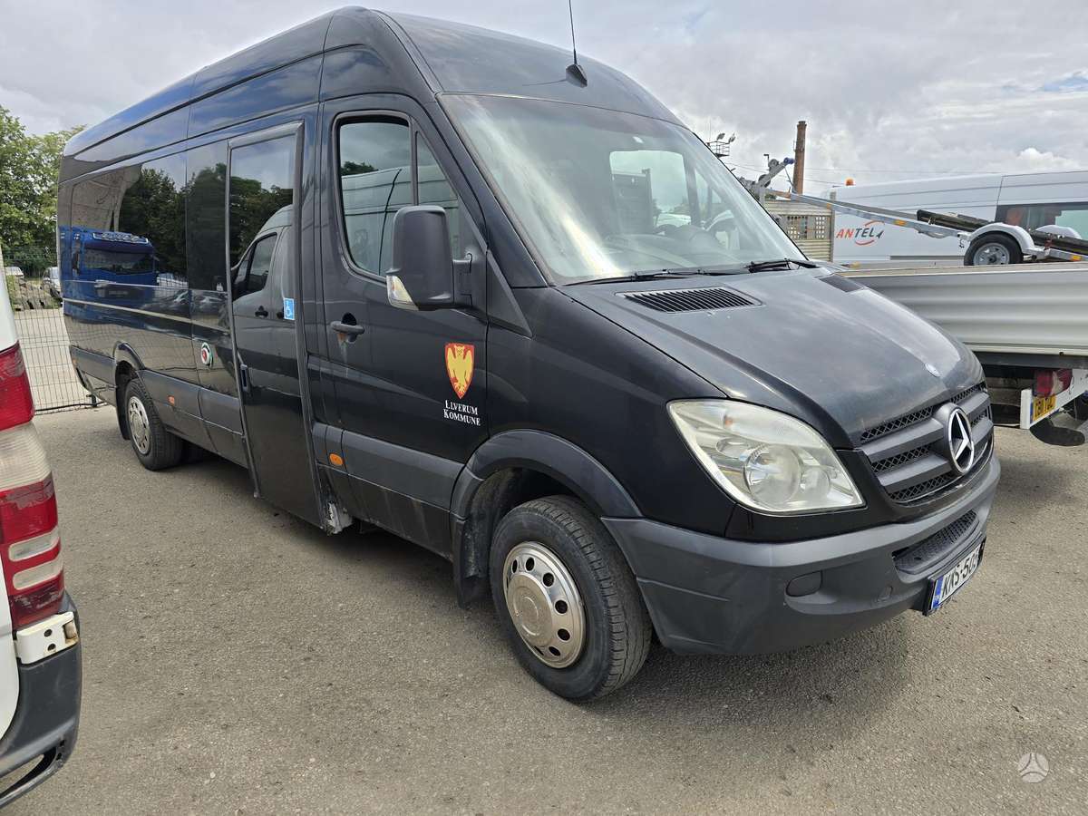 Mercedes-Benz Sprinter 518, passenger vans