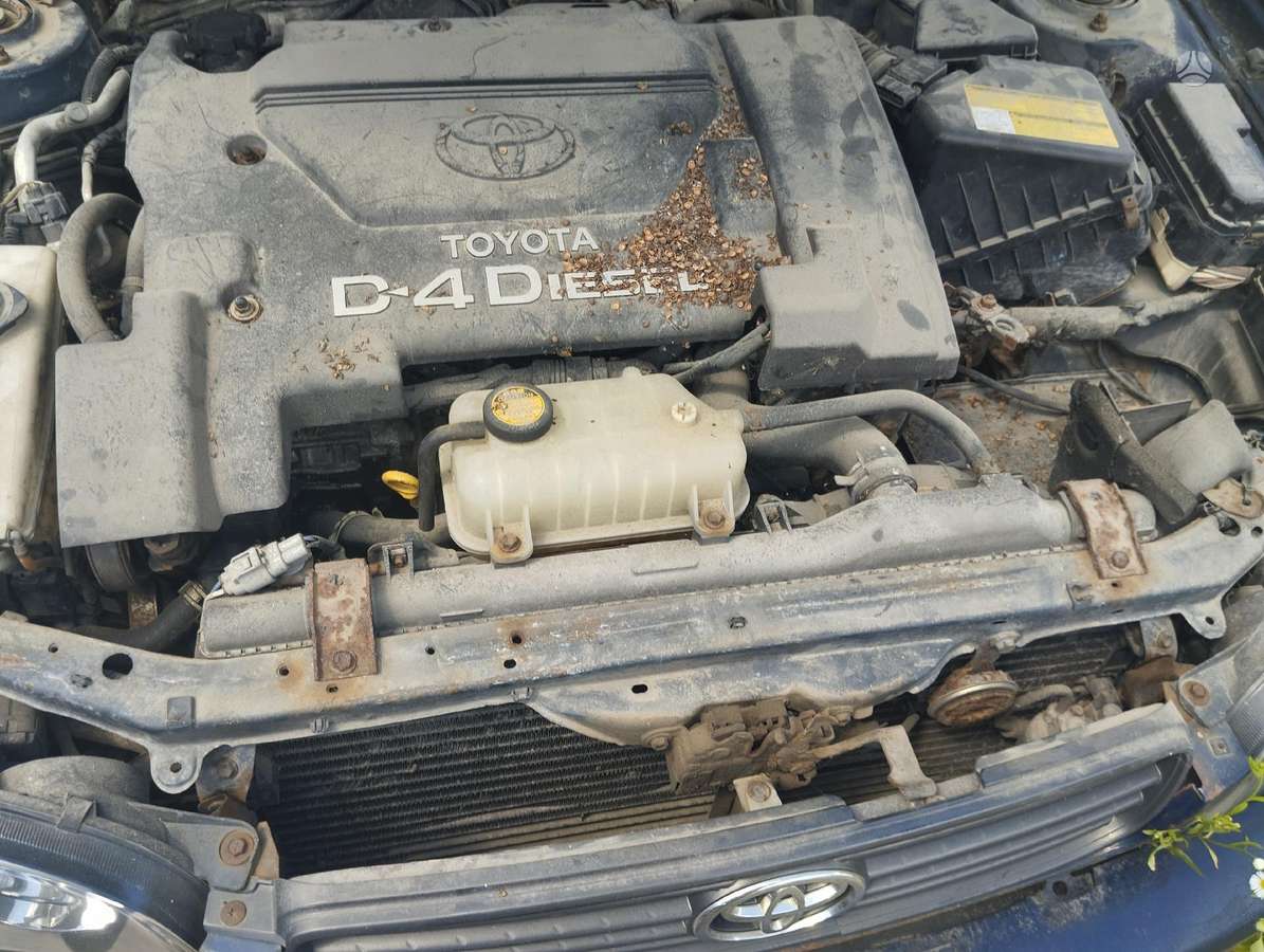 Toyota Corolla по частям