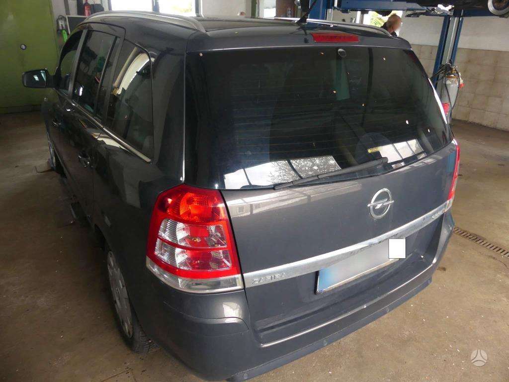 Opel Zafira Z 177 spalva