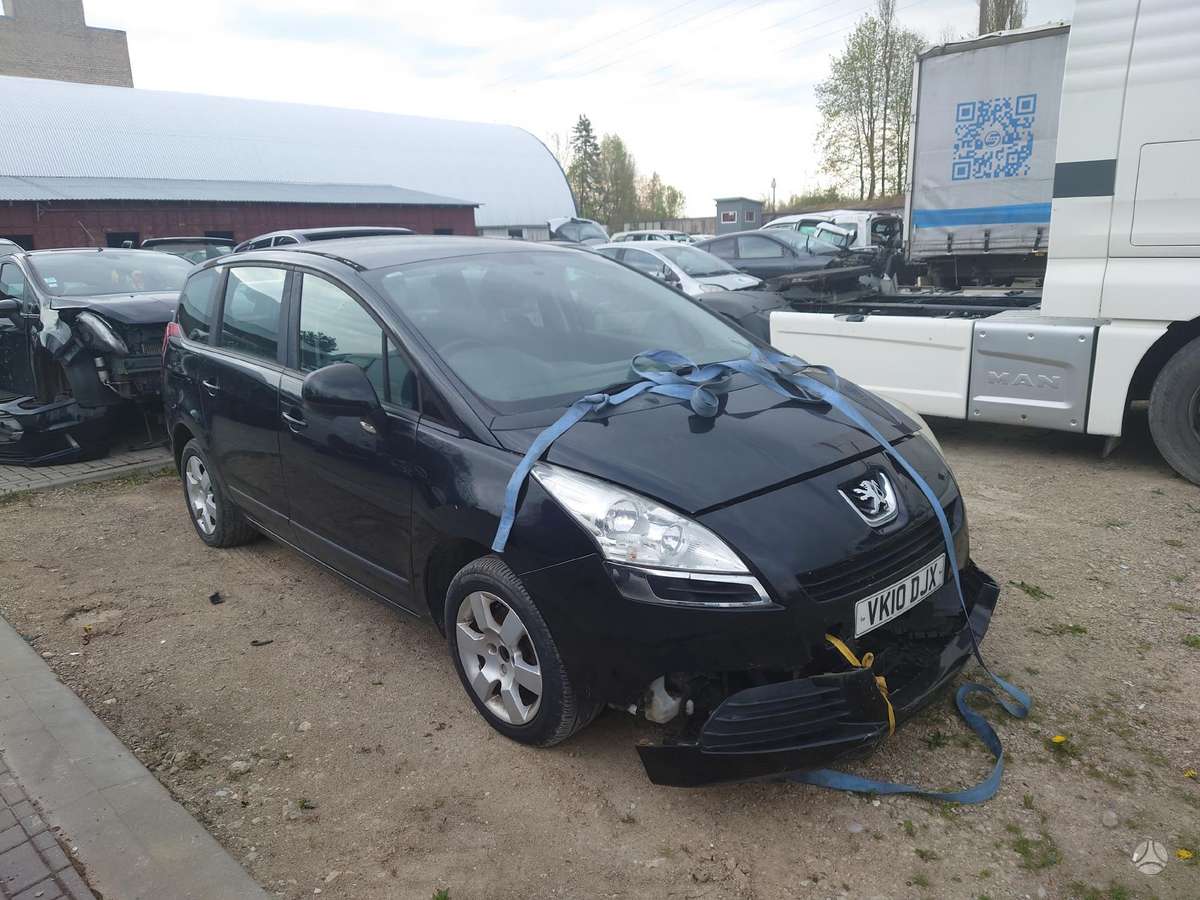 Peugeot 5008 for parts