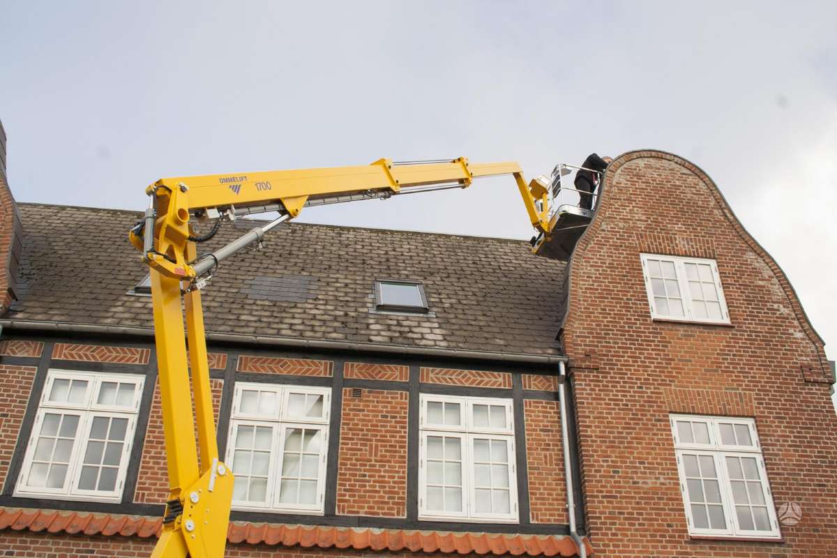 Ommelift 1700 EX, articulated lifts
