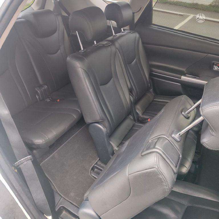 Toyota Prius+ Dalimis