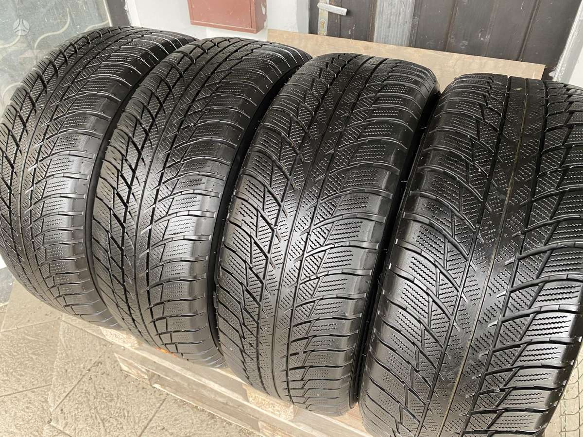 Bridgestone Blizzak lm001, winter 225/55 R17