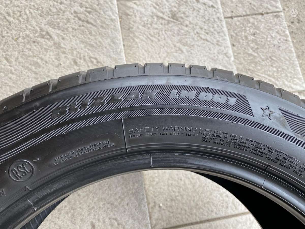 Bridgestone Blizzak lm001, winter 225/55 R17