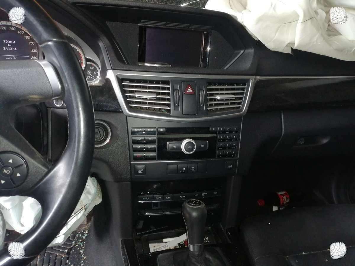 Mercedes-Benz E220