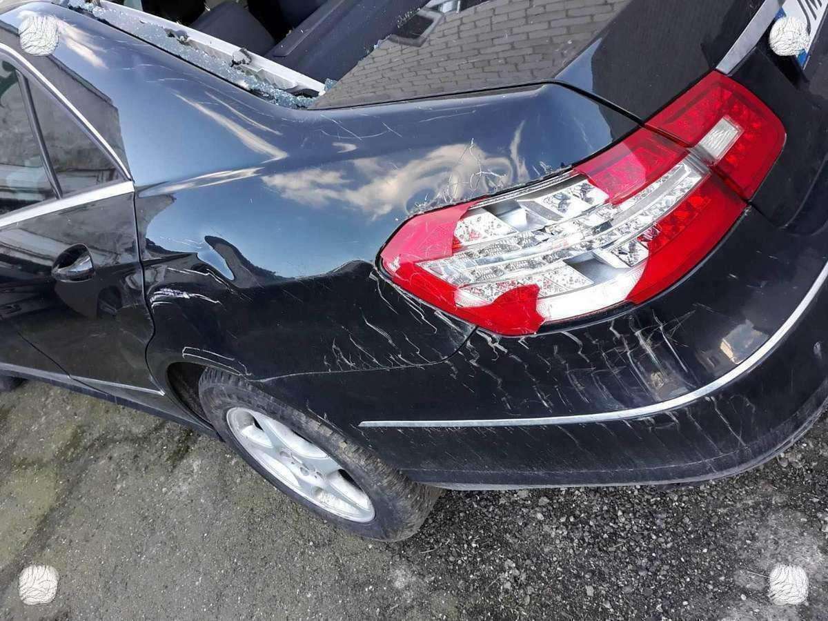 Mercedes-Benz E220