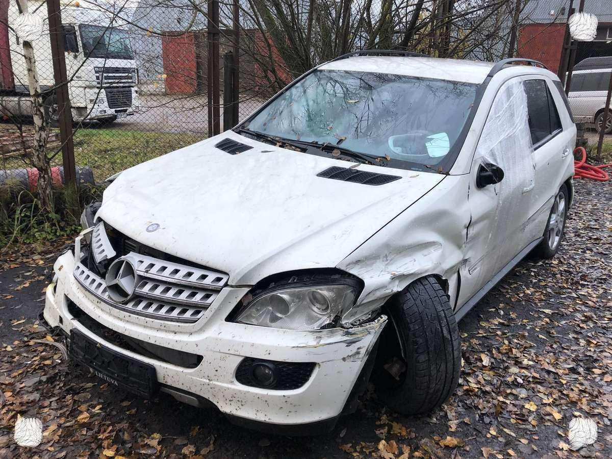 Mercedes-Benz ML320