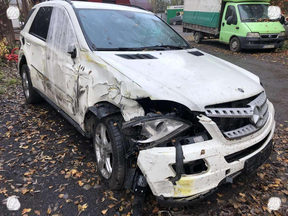 Mercedes-Benz ML320