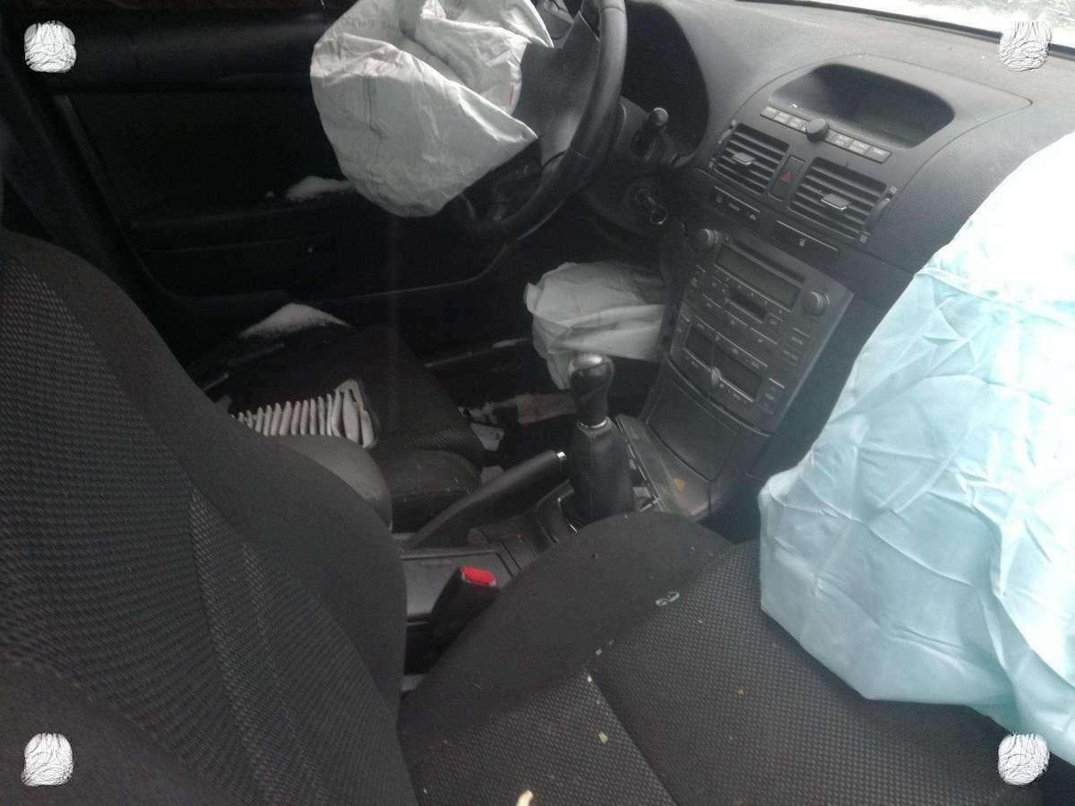 Toyota Avensis Dalimis