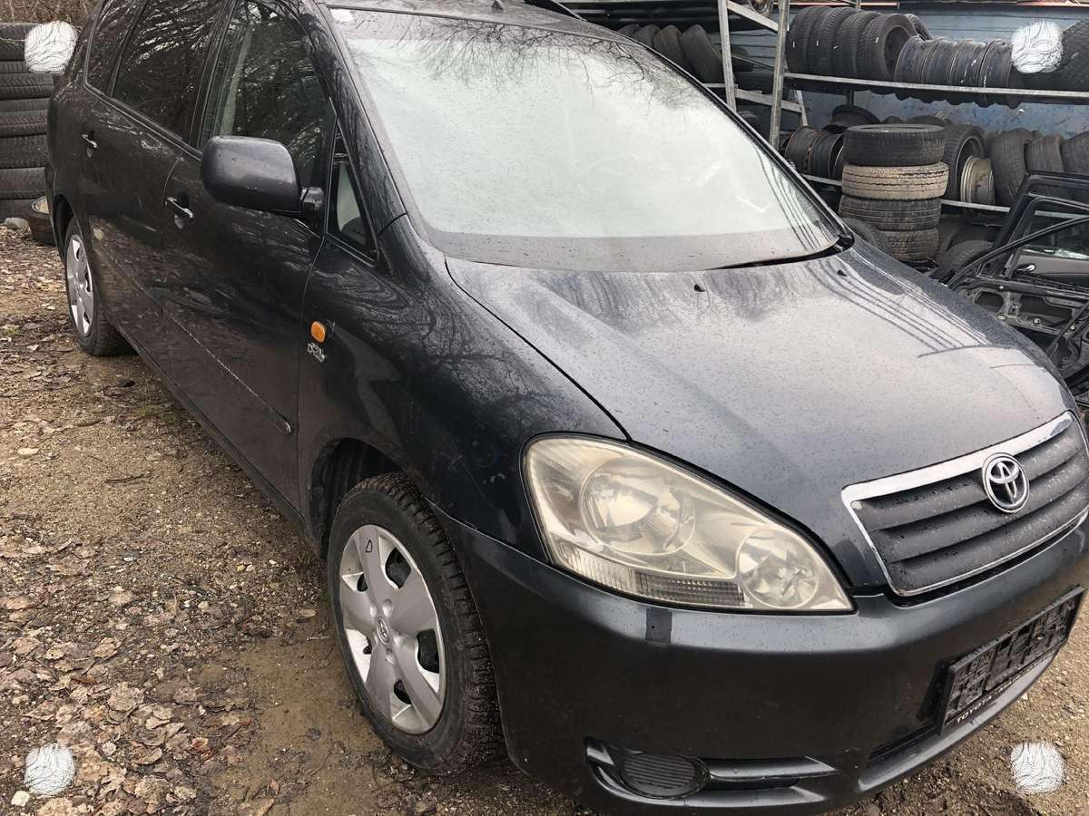 Toyota Avensis Verso