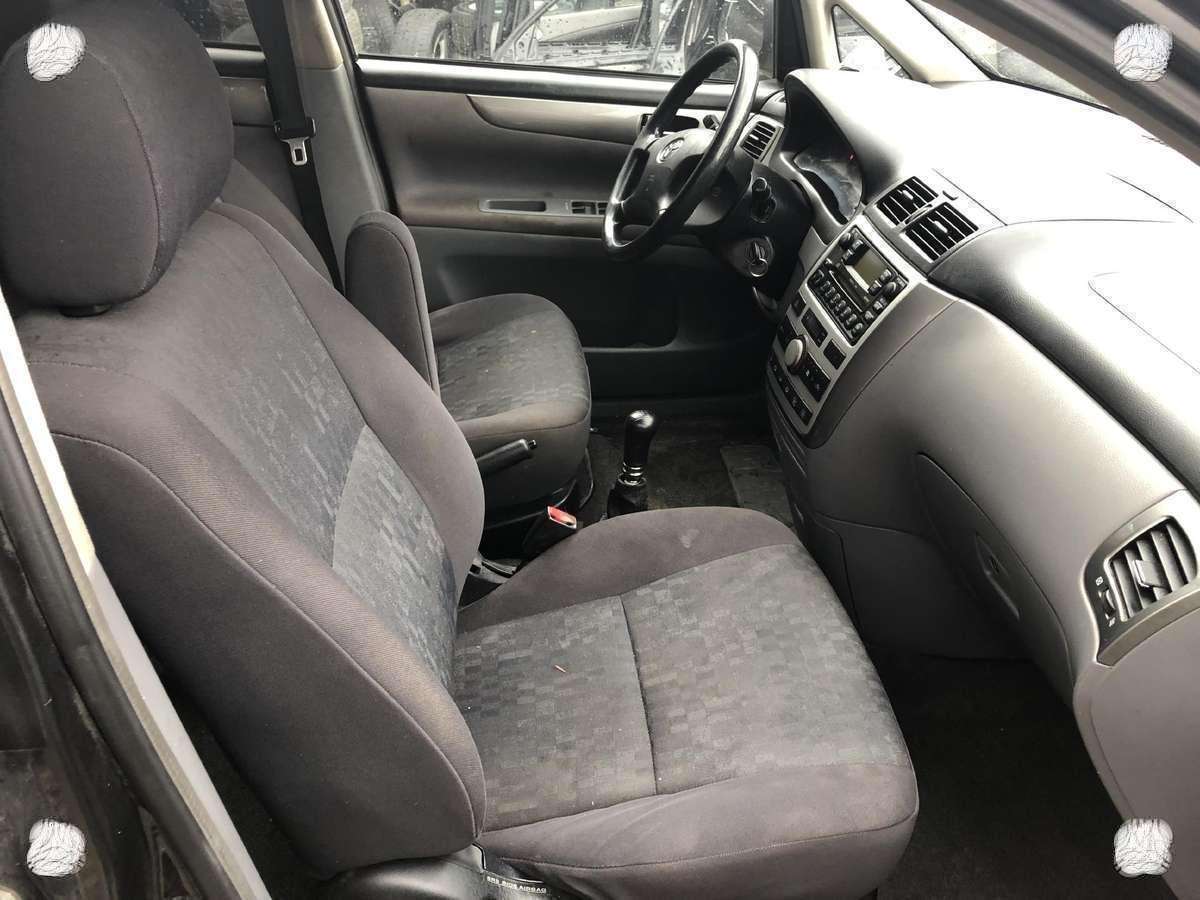 Toyota Avensis Verso