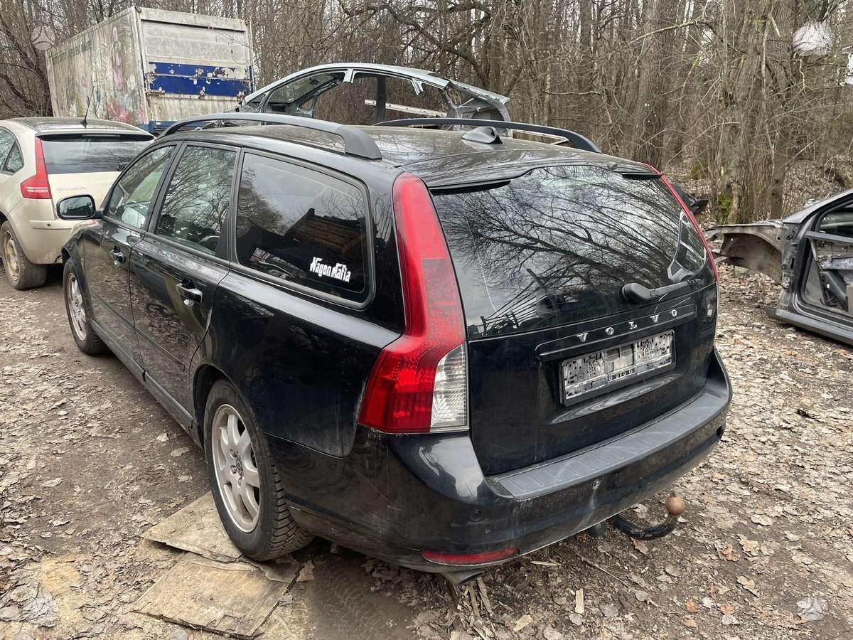 Volvo V50 Atliekame remonto darbus