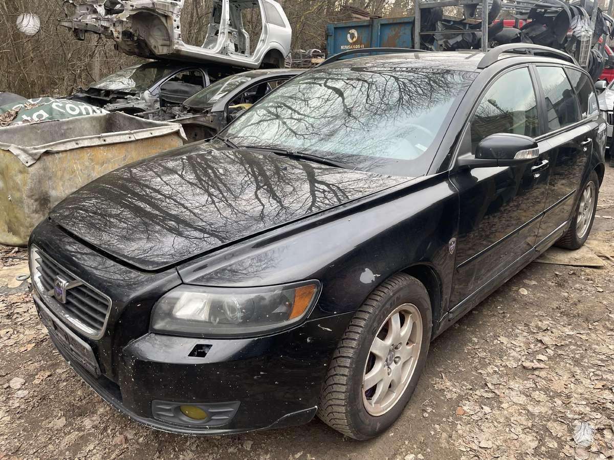 Volvo V50 Atliekame remonto darbus