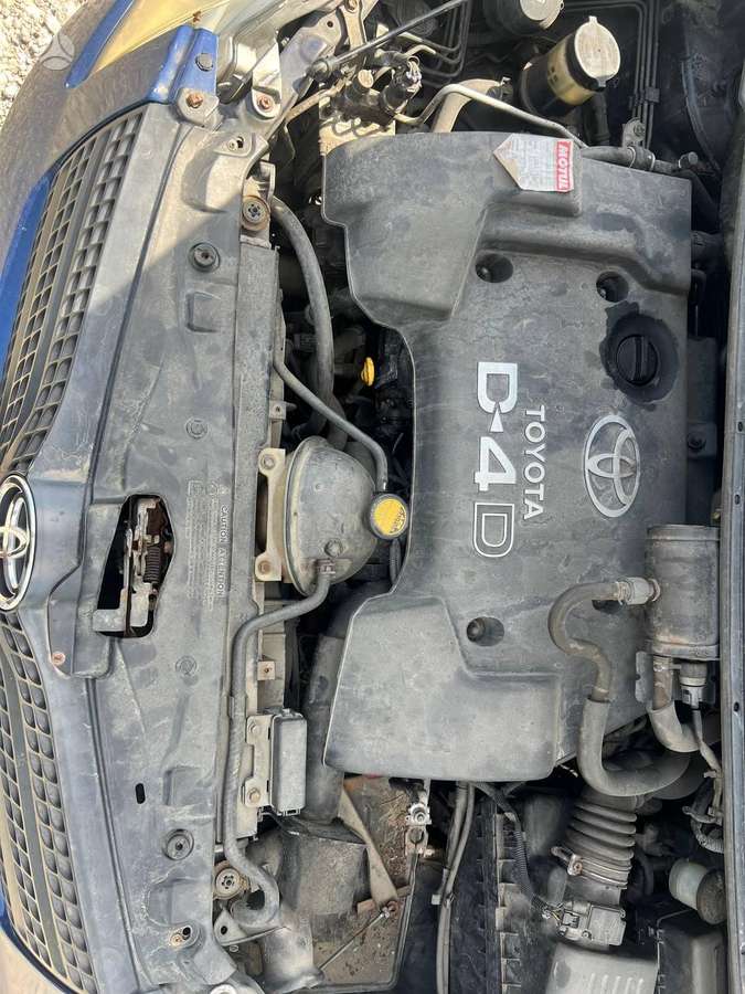 Toyota Corolla Verso dalimis