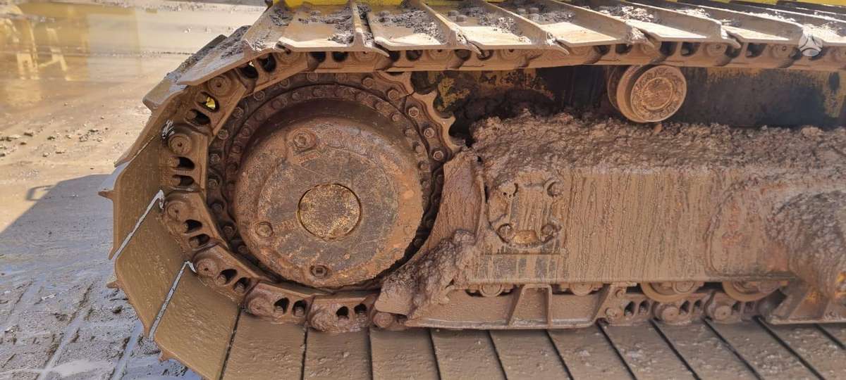 Komatsu D65PX-15E0, бульдозеры