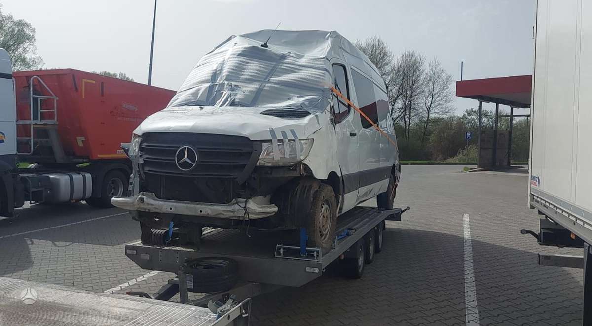 Mercedes-Benz Sprinter dalimis