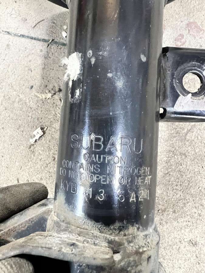 Subaru Outback, kyb135a21, amortizatorius