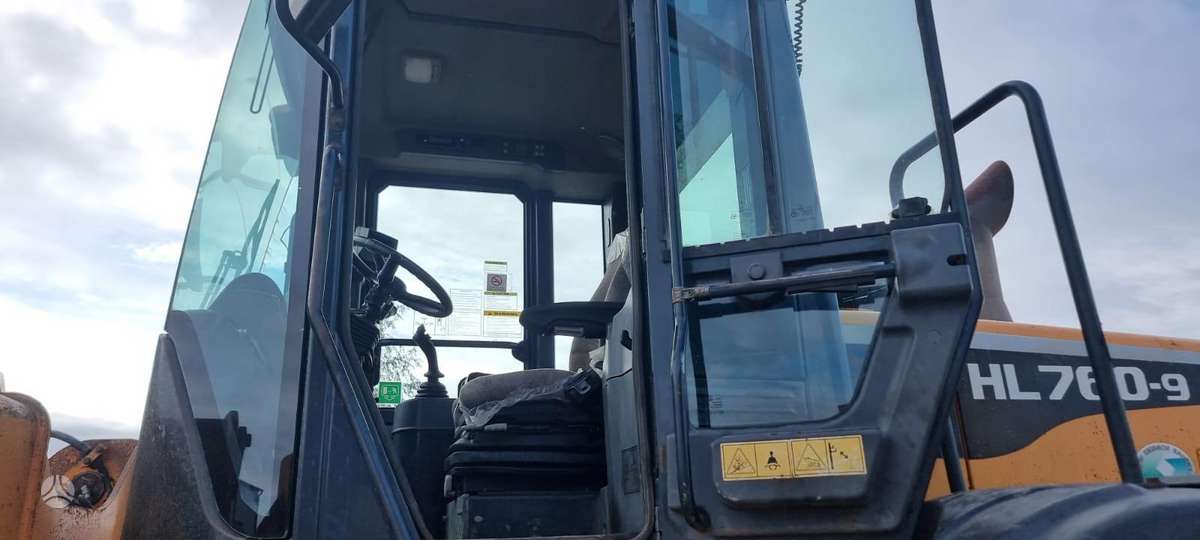 Hyundai HL 760-9, frontal loader