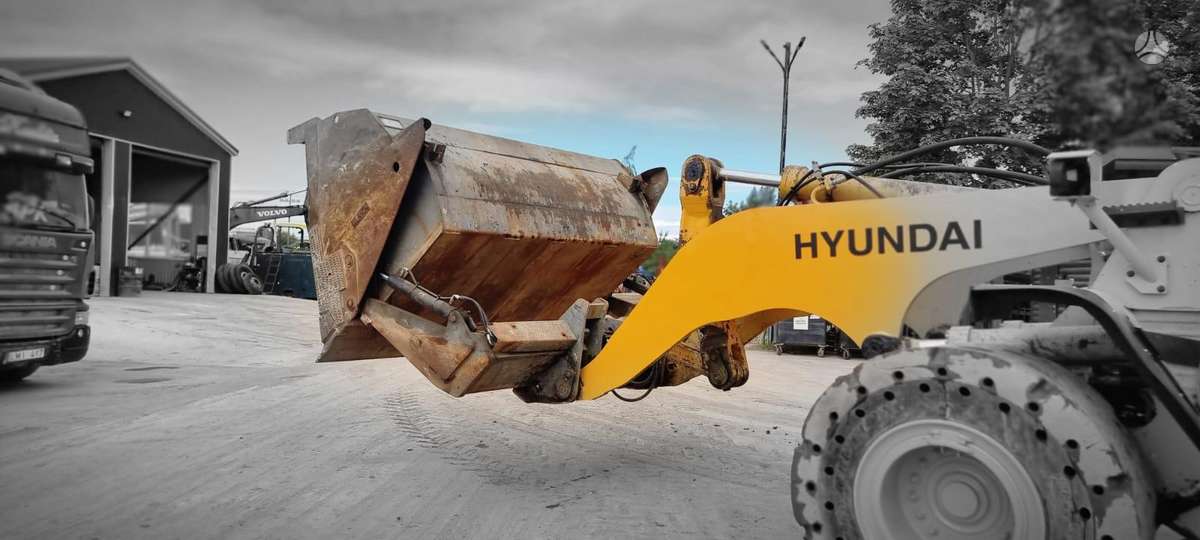 Hyundai HL 960, frontal loader