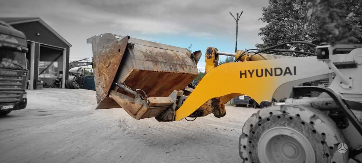 Hyundai HL 960, фронтальные погрузчики