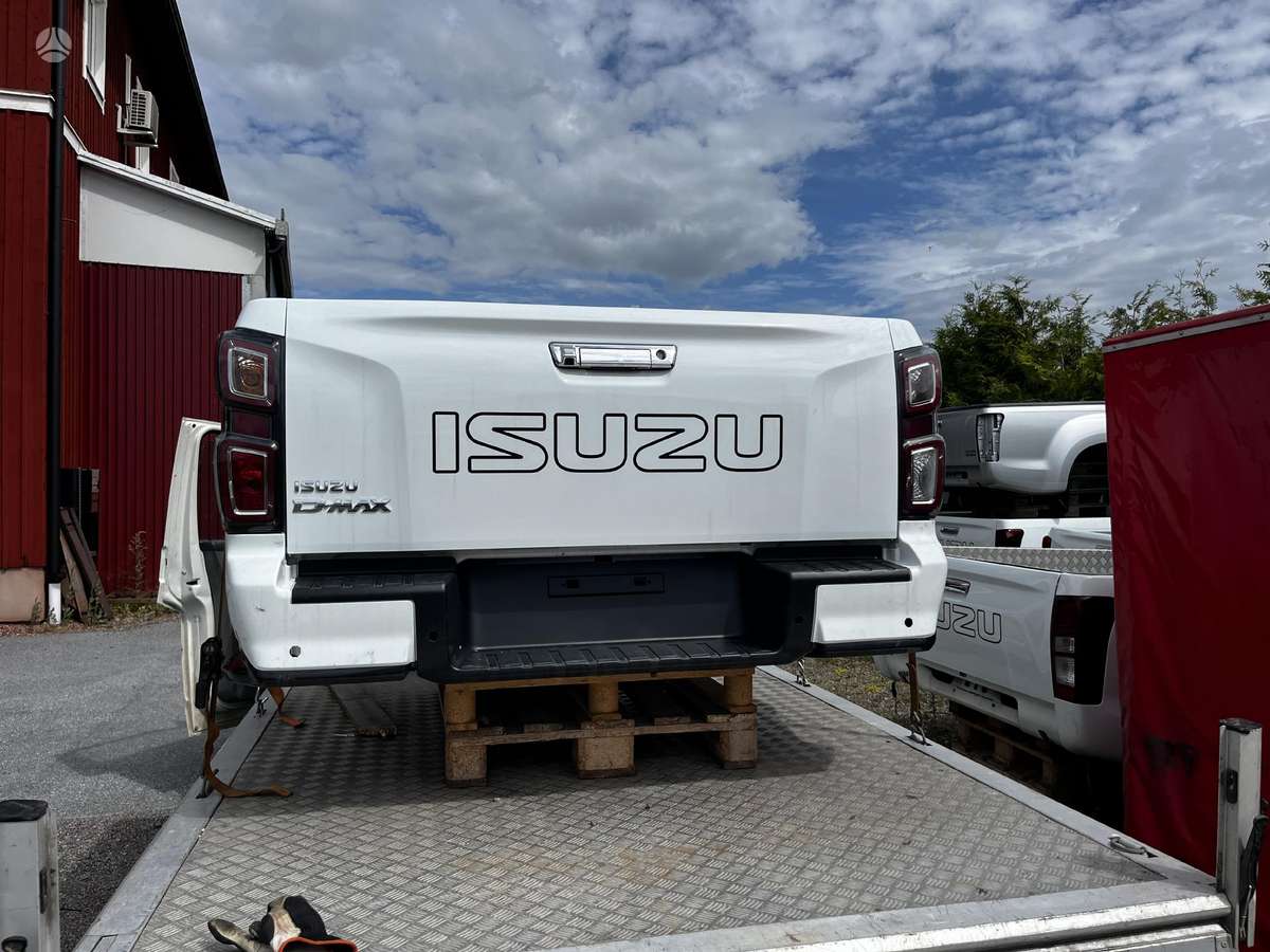 Isuzu D-Max, Krovinis skyrius, hood (front, rear)