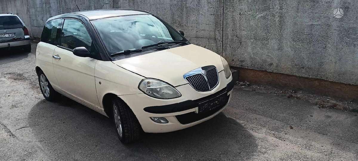 Lancia Ypsilon