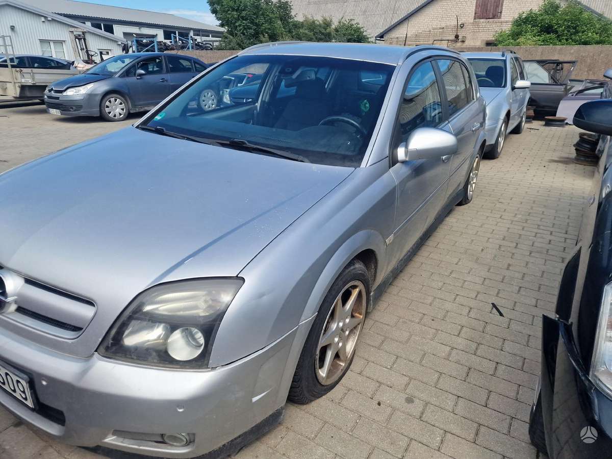 Opel Signum dalimis