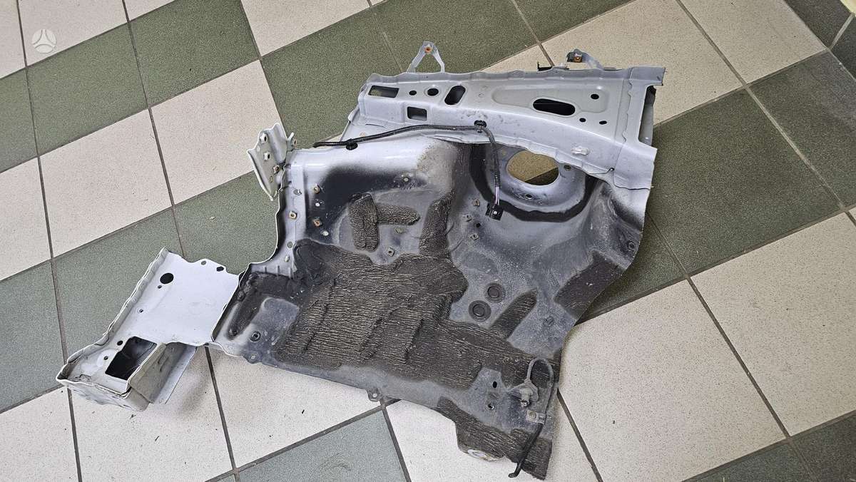 Lexus NX klasė dalimis