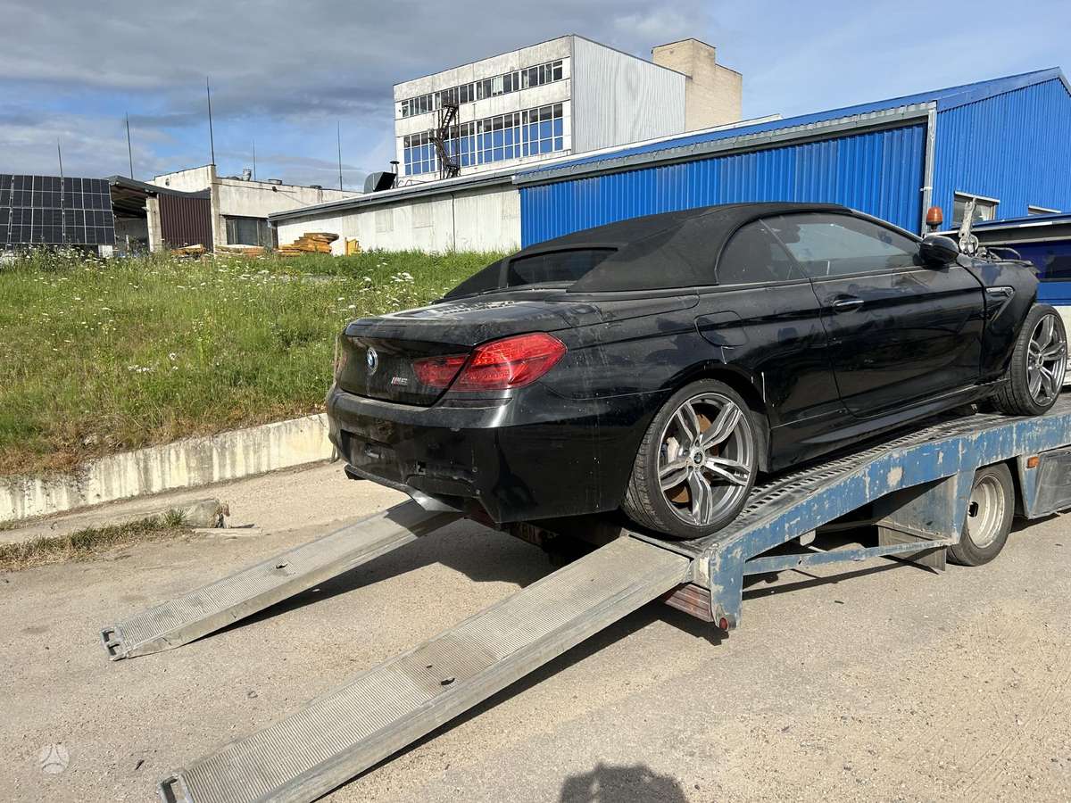 BMW M6 по частям. S63b variklis dalimis