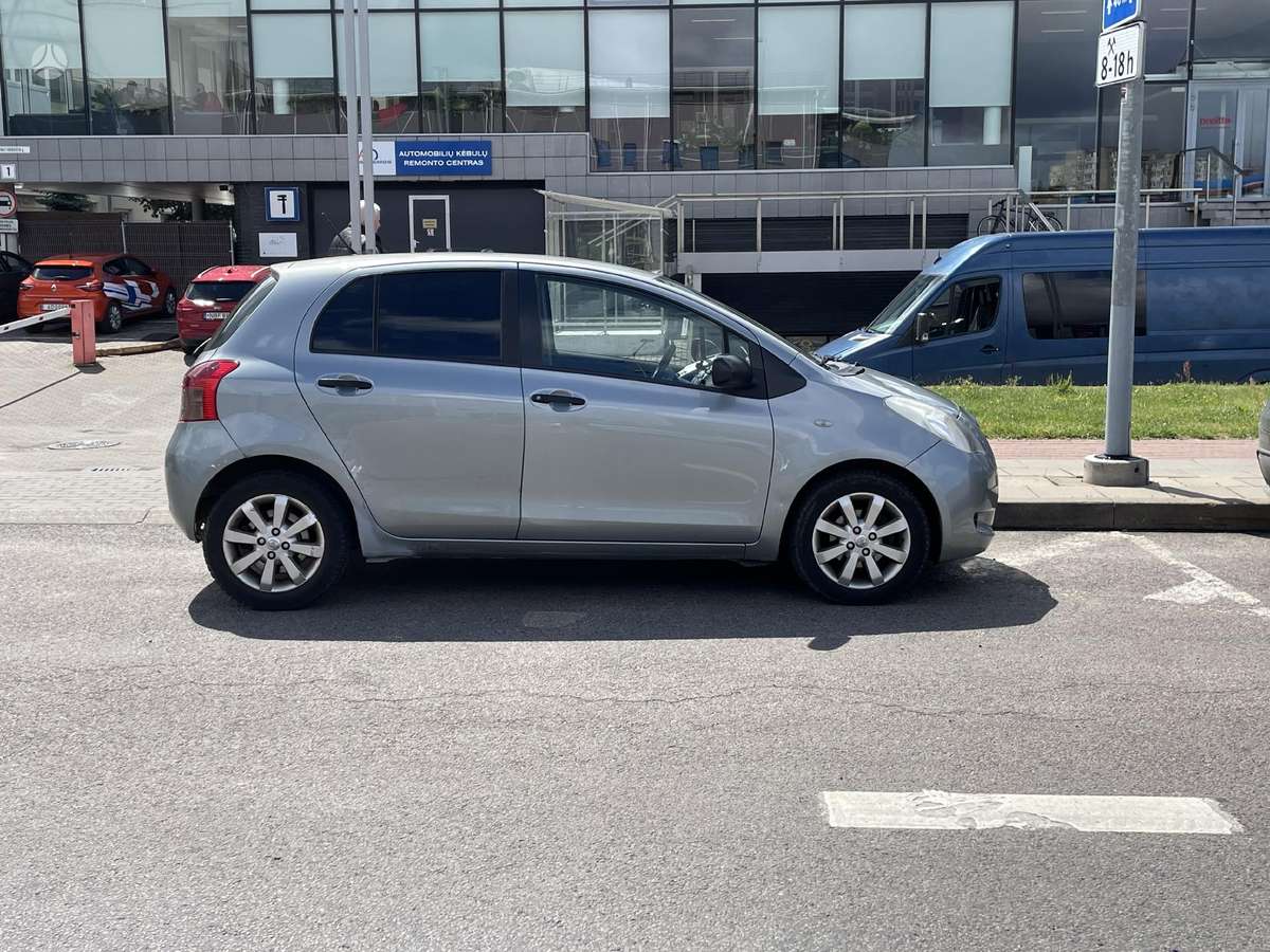 Toyota Yaris, 1.4 l., Хэтчбек