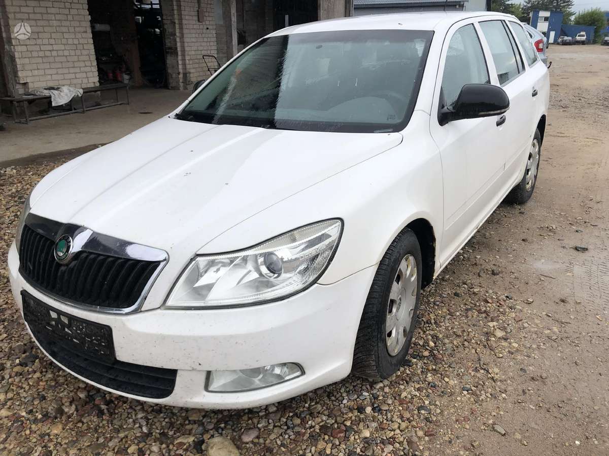 Skoda Octavia dalimis