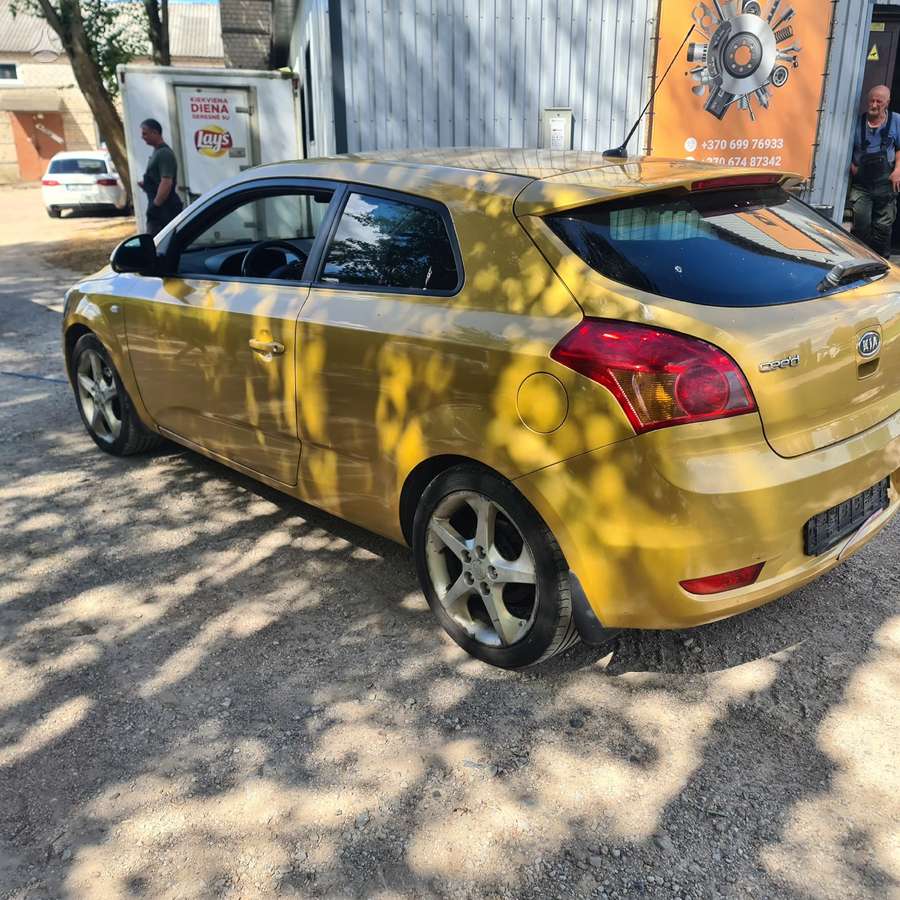 Kia Ceed for parts. Europa dalimis