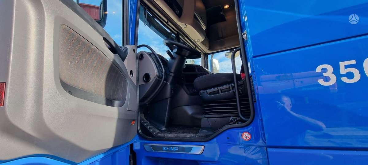 DAF XF 450, double sleeper