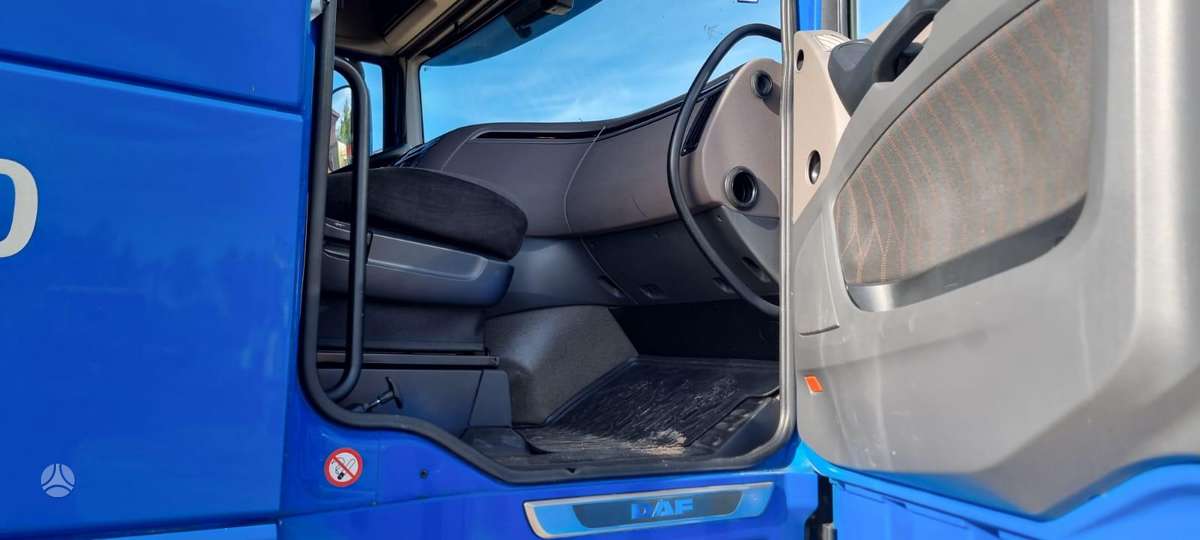 DAF XF 450, double sleeper