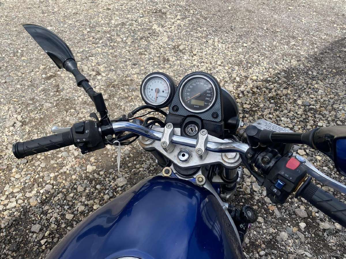 Suzuki SV, street / classic