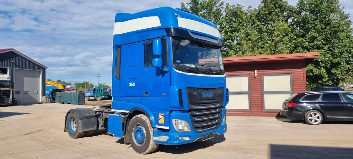 DAF XF 450, double sleeper
