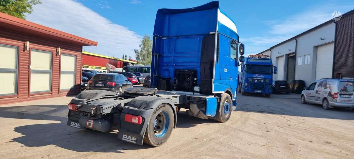 DAF XF 450, double sleeper