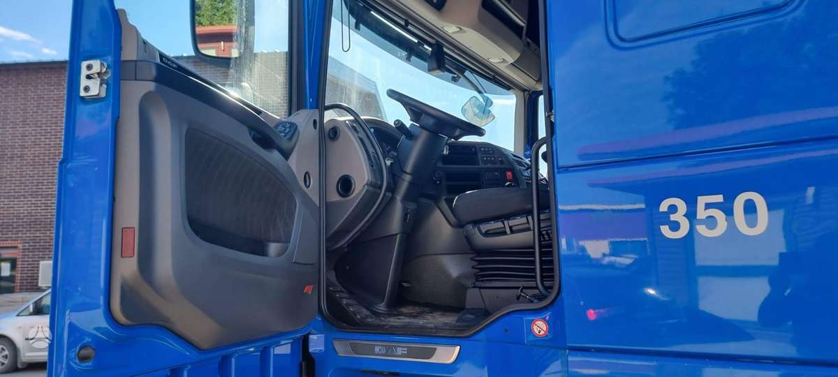 DAF XF 450, double sleeper