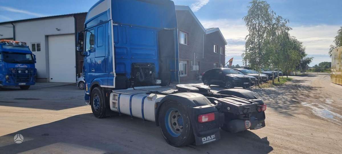 DAF XF 450, double sleeper
