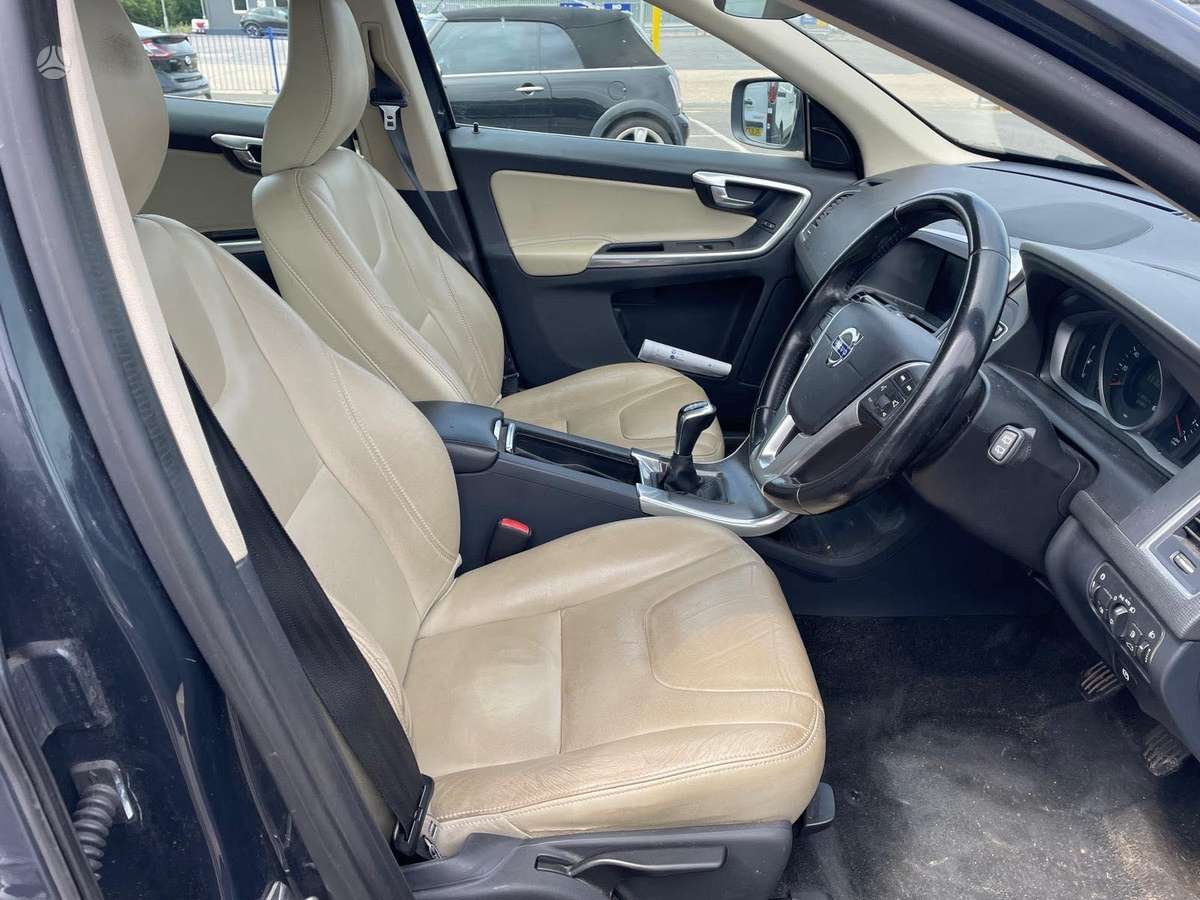 Volvo XC60 for parts