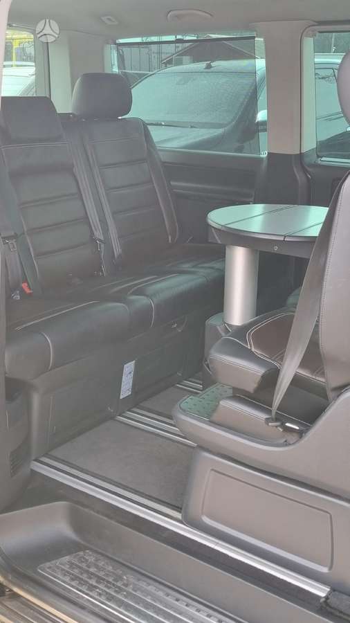 Volkswagen Multivan, пассажирский микроавтобус