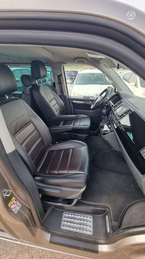 Volkswagen Multivan, пассажирский микроавтобус