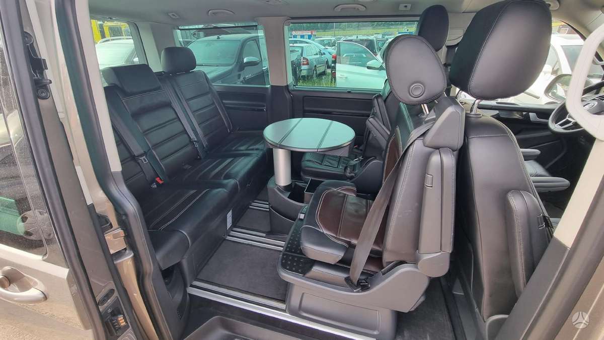 Volkswagen Multivan, пассажирский микроавтобус